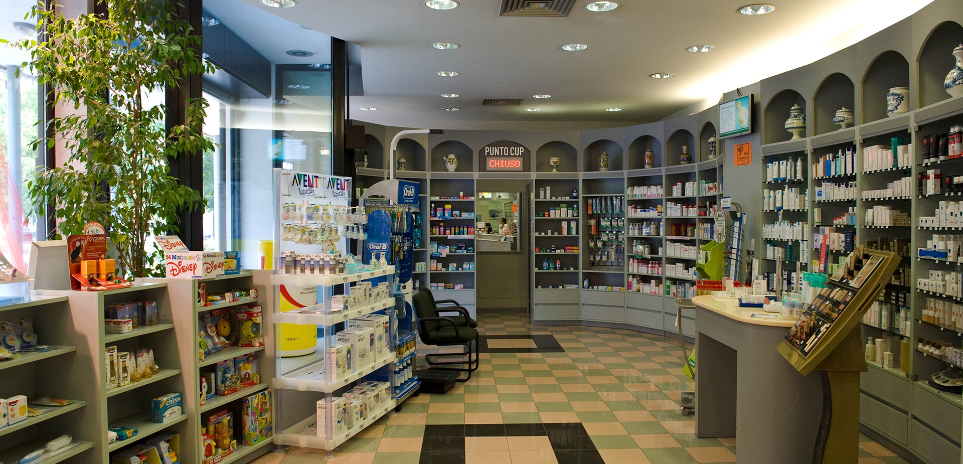 Interno farmacia